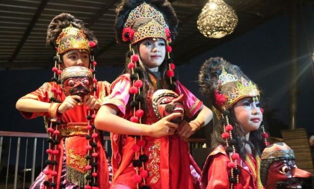13 Tarian Tradisional Daerah Jawa Barat